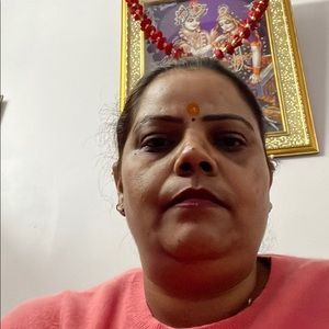 Meet your Posher, Ekta